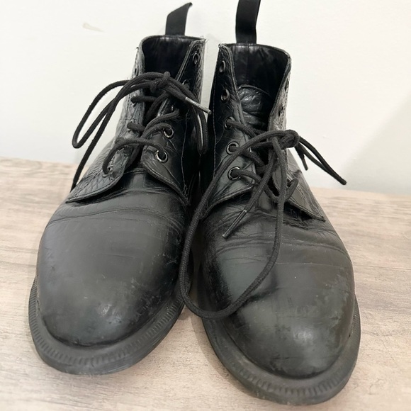 Dr. Martens Women's Emmeline 5-Eyelets Ankle Boot Black Vibrance Croco US 8 - Picture 2 of 9